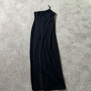 Black One shoulder split dress